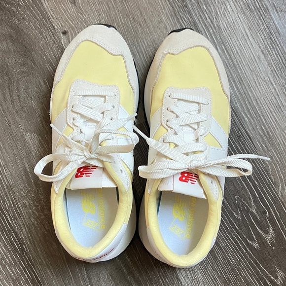 New Balance - Picture 5 of 17